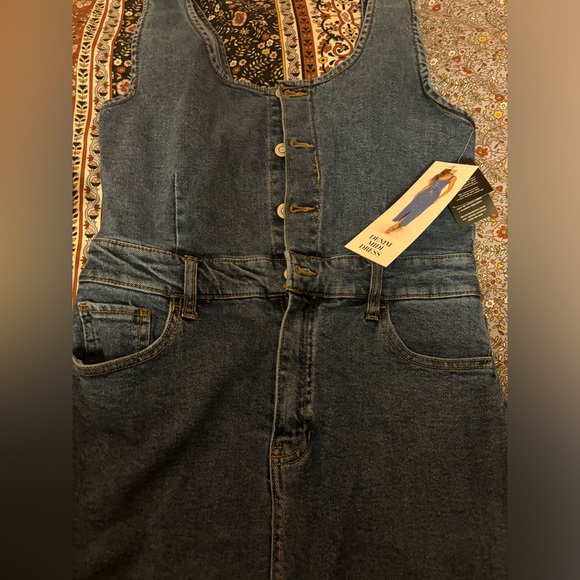 RE Generation Denim Button Down MIDI Dress! Size Medium - Picture 3 of 6